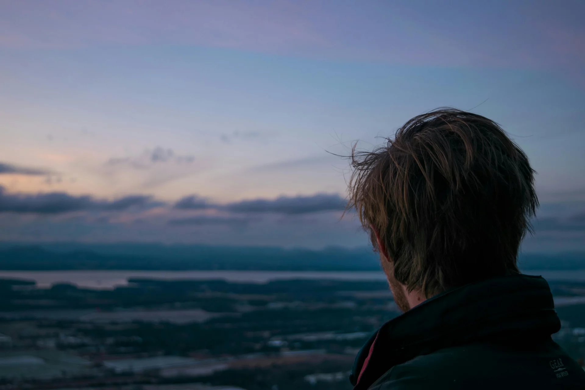 Visual Sharpness: Support and Protection in the Digital Age
